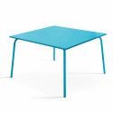 Table de terrasse carrée en métal bleu 8 places Table de terrasse carrée en métal bleu 8 places