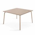 Table de terrasse carrée en métal Taupe 8 places Table de terrasse carrée en métal Taupe 8 places