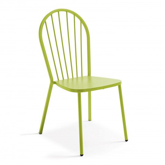 Chaise bistro verte terrasse extérieure