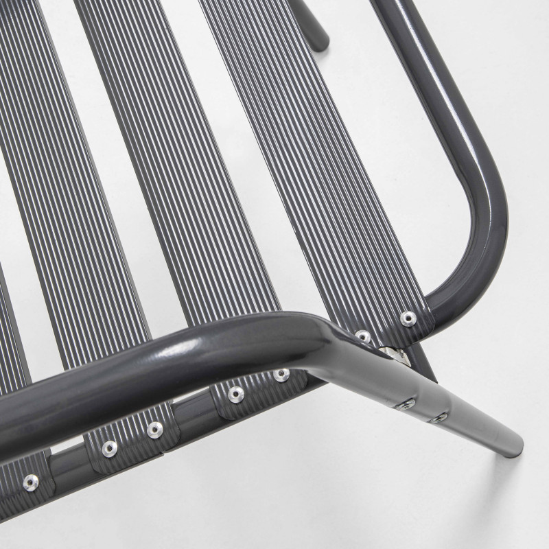 Fauteuil de terrasse en alu gris anthracite pour terrasse café restaurant Fauteuil de terrasse en alu gris anthracite pour terrasse café restaurant