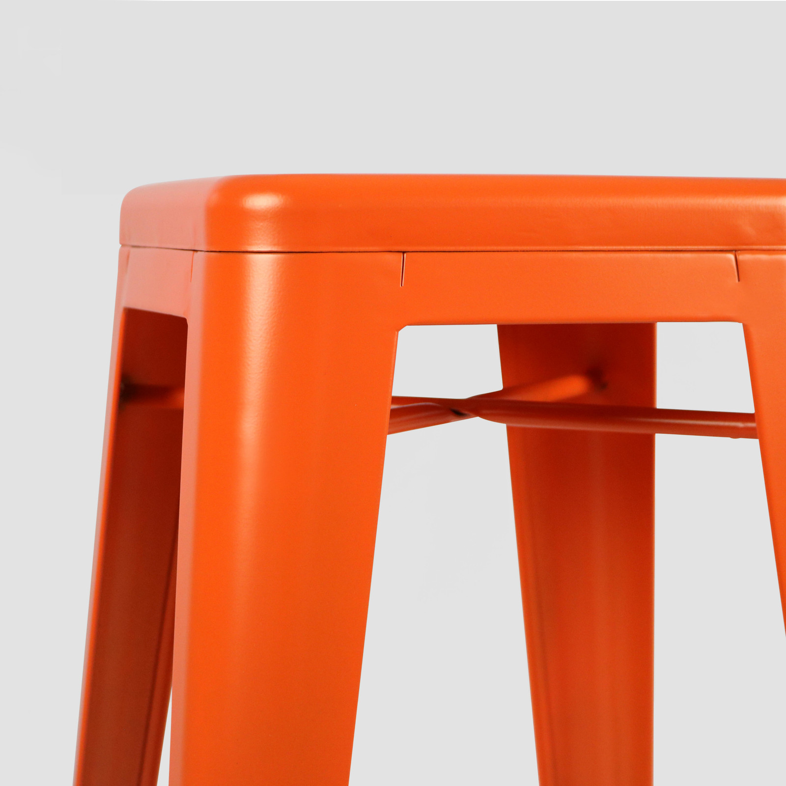 Focus tabouret orange en métal
