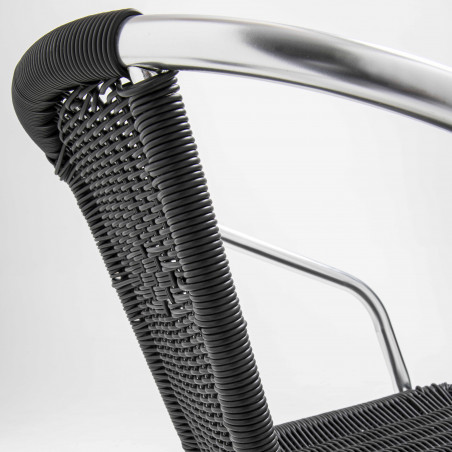 Chaise bistro noire avec accoudoirs