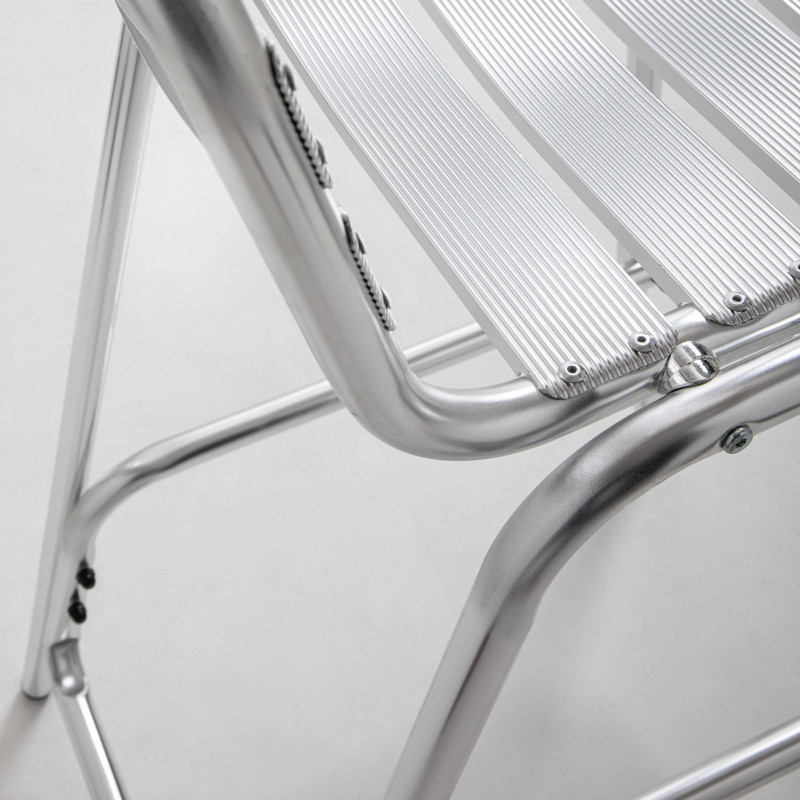 Focus tabouret gris en aluminium terrasse restaurant Focus tabouret gris en aluminium terrasse restaurant