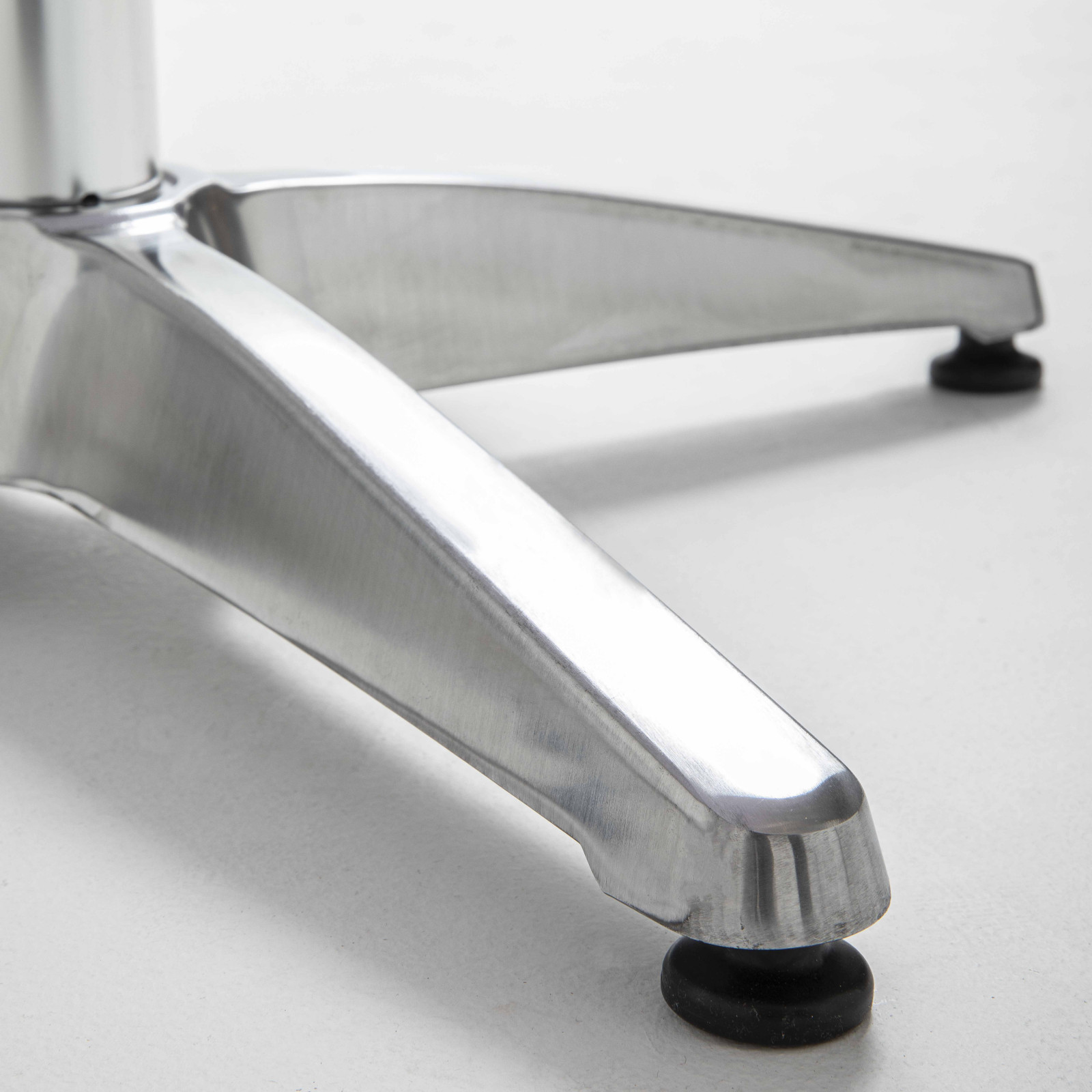 Focus pied ajustable mange debout aluminium bar restaurant