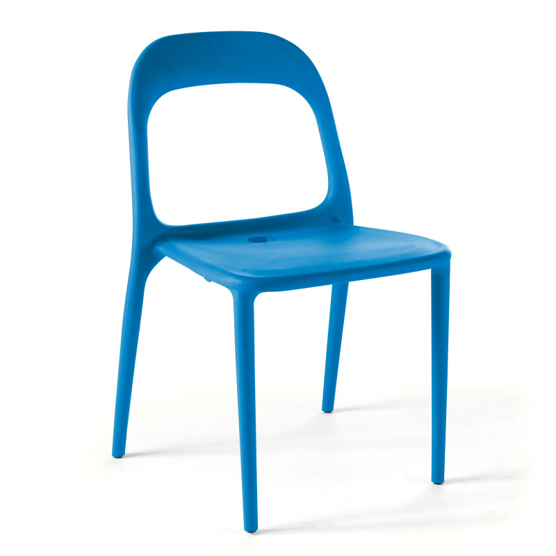 chaise en plastique rouge