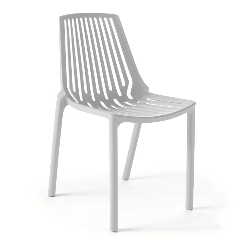 Chaise design en plastique avec dossier ajouré