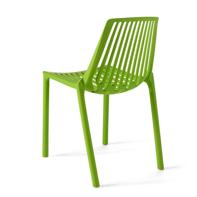 Chaise design en plastique avec dossier ajouré