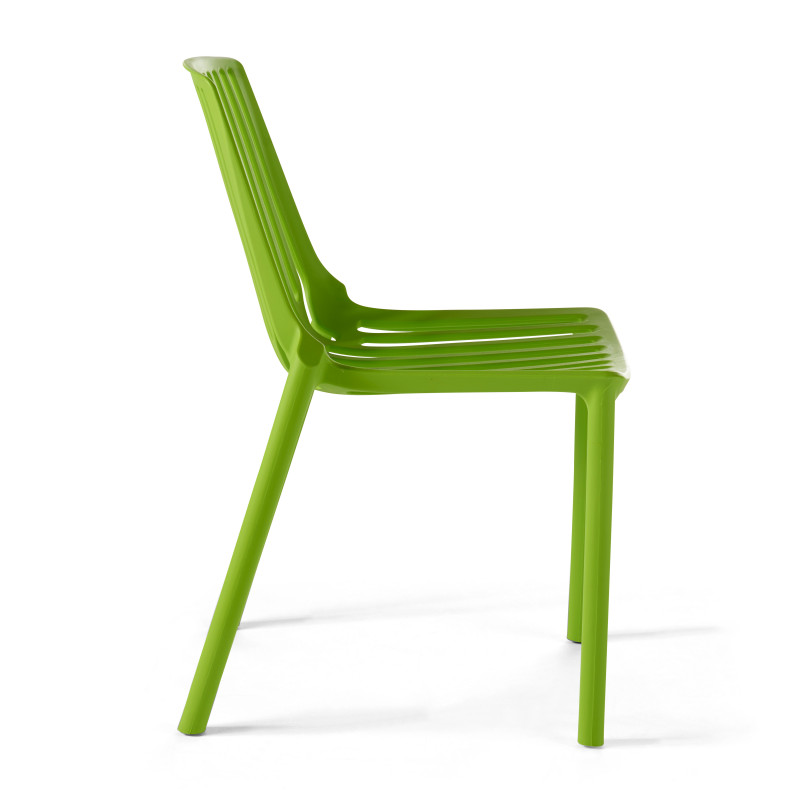 Chaise design en plastique avec dossier ajouré (2/6)
