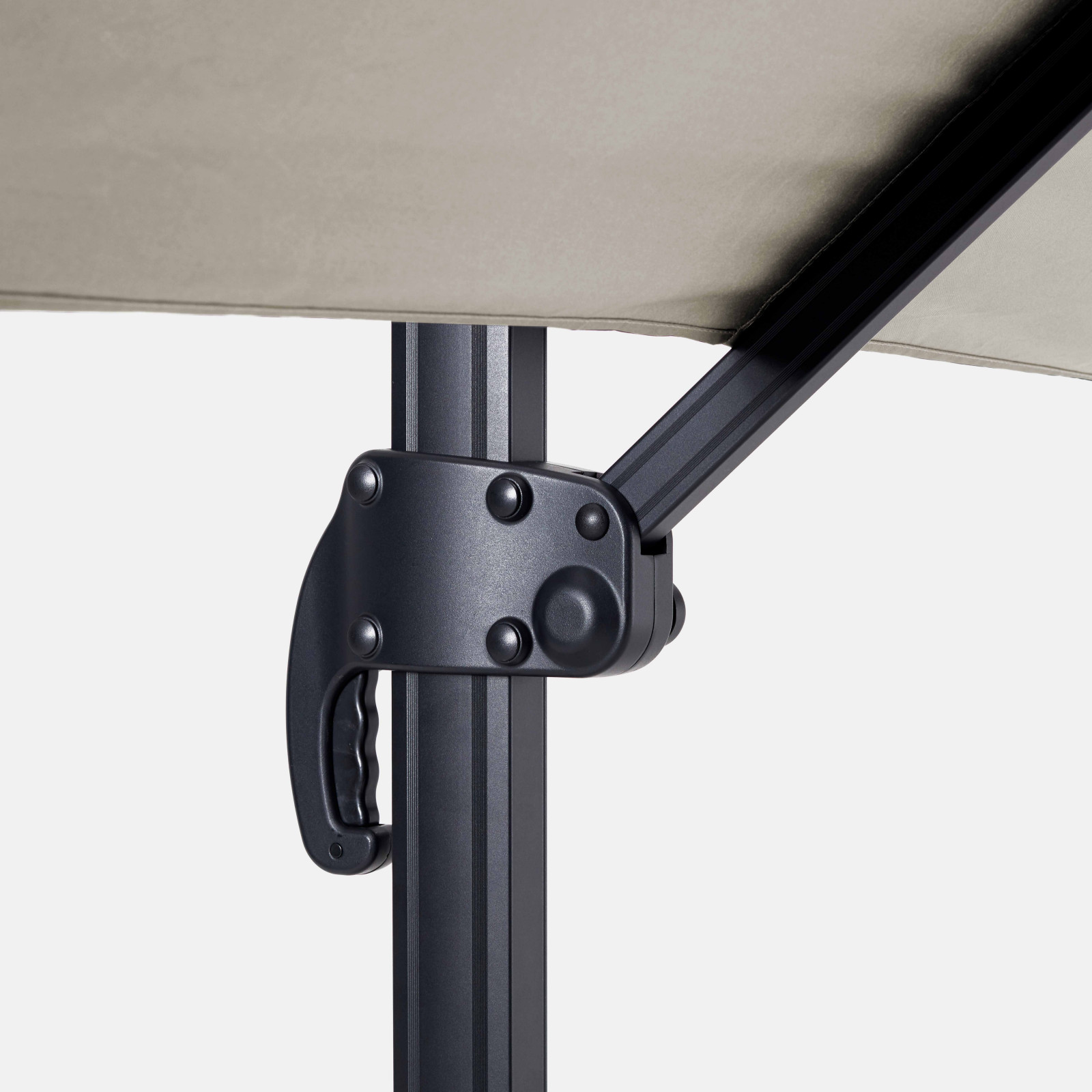 Ensemble parasol déporté rectangulaire 240g/m² 360° (2 x 3m) + Dalle à lester sur roues 110L