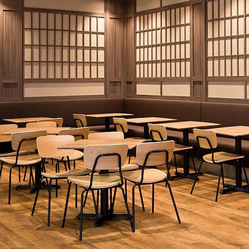 Lot de 2 chaises en bois vintage