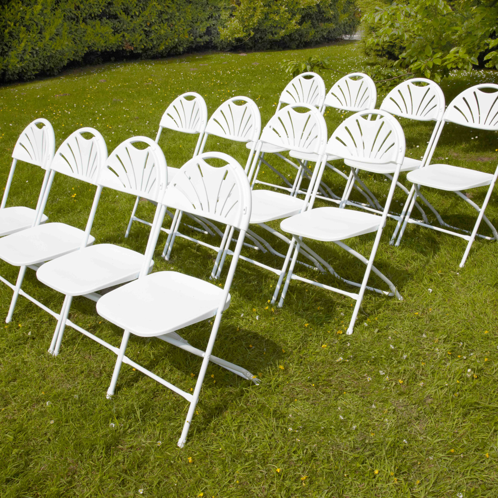 Lot de 2 chaises pliables ajourées