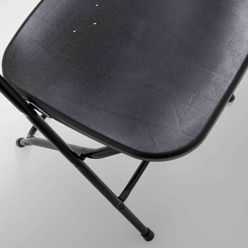 Chaise pliante en plastique noir