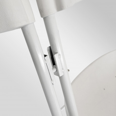 10 chaises pliantes blanches avec crochets de liaison