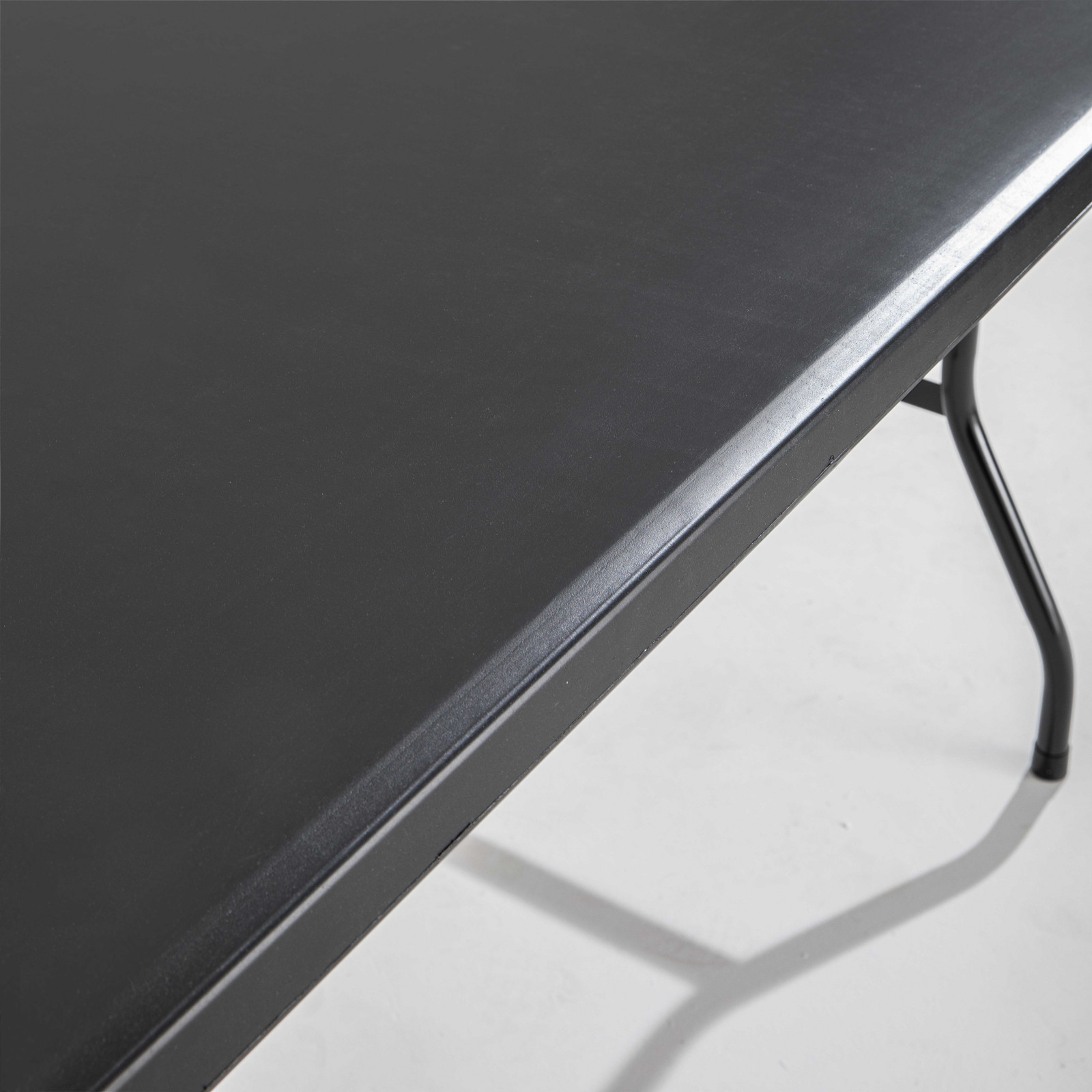 Table pliante monobloc noire 183 cm - 8 places Table pliante monobloc noire 183 cm - 8 places
