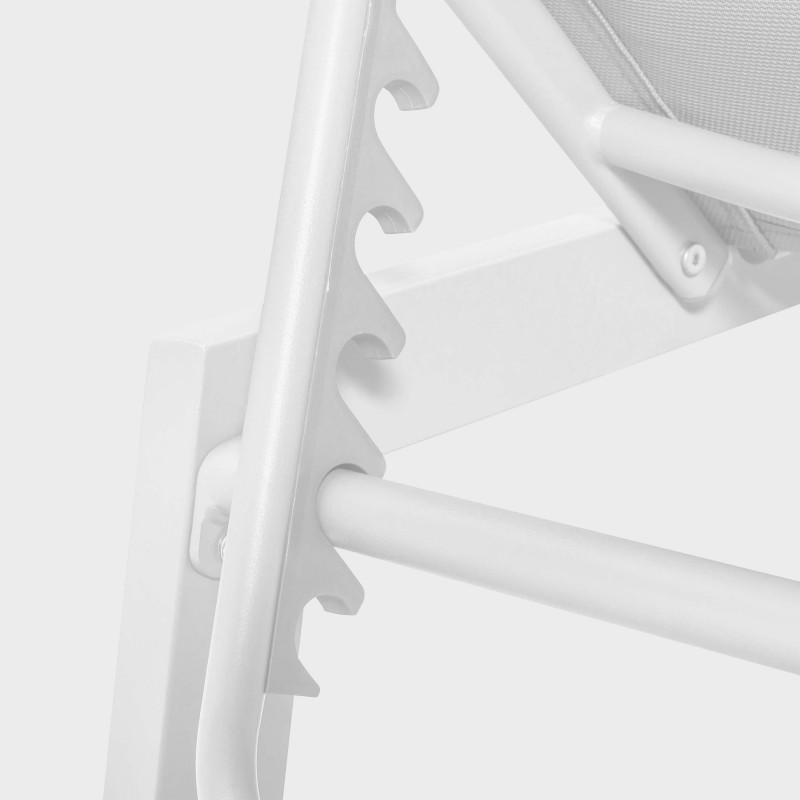 Bain de soleil en métal