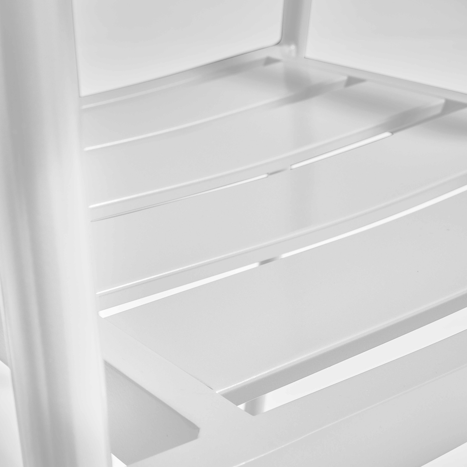 Chaise avec accoudoirs en aluminium et bois Chaise avec accoudoirs en aluminium et bois