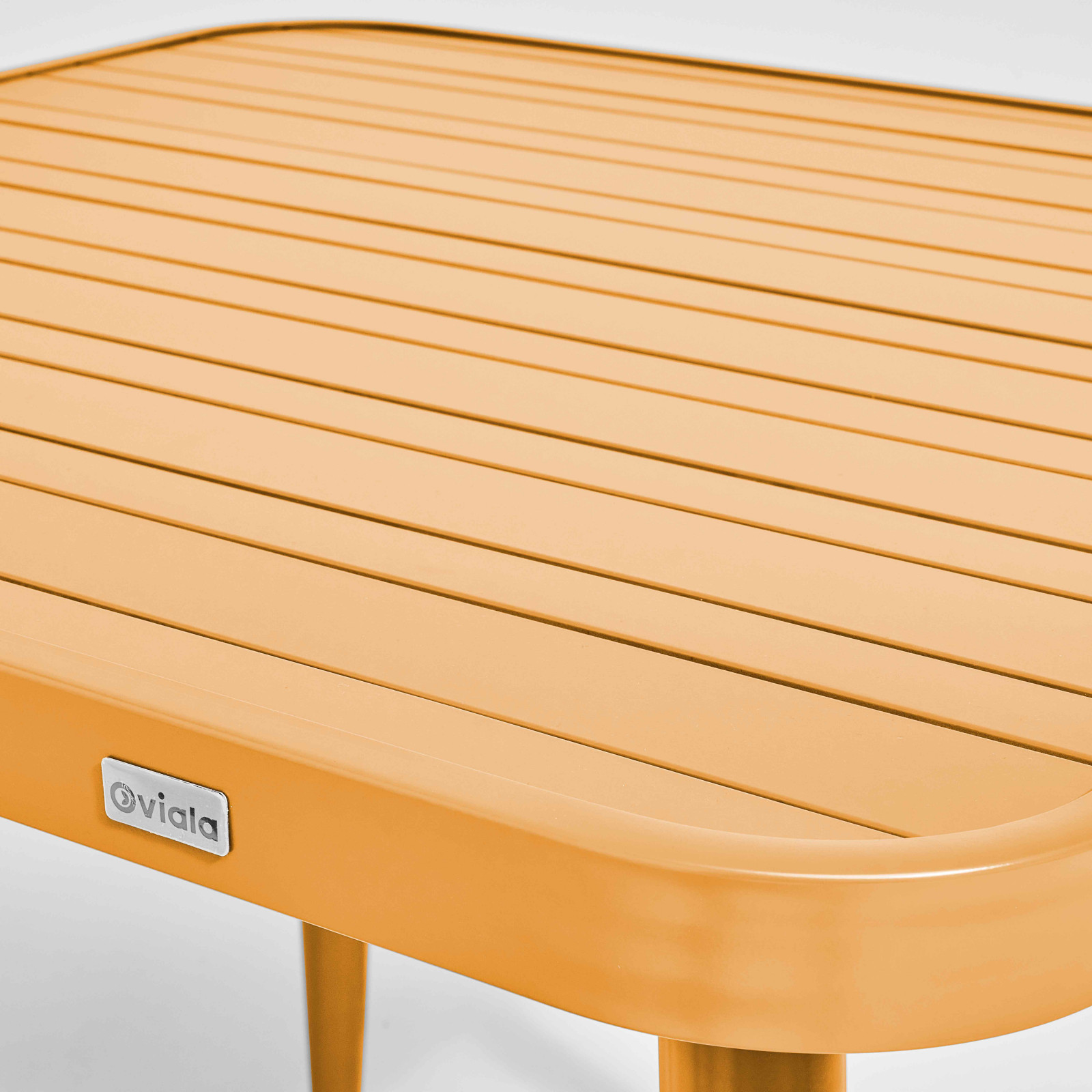 Ensemble de terrasse ( 75 x 75 x 76 cm) + 2 fauteuils en aluminium/bois