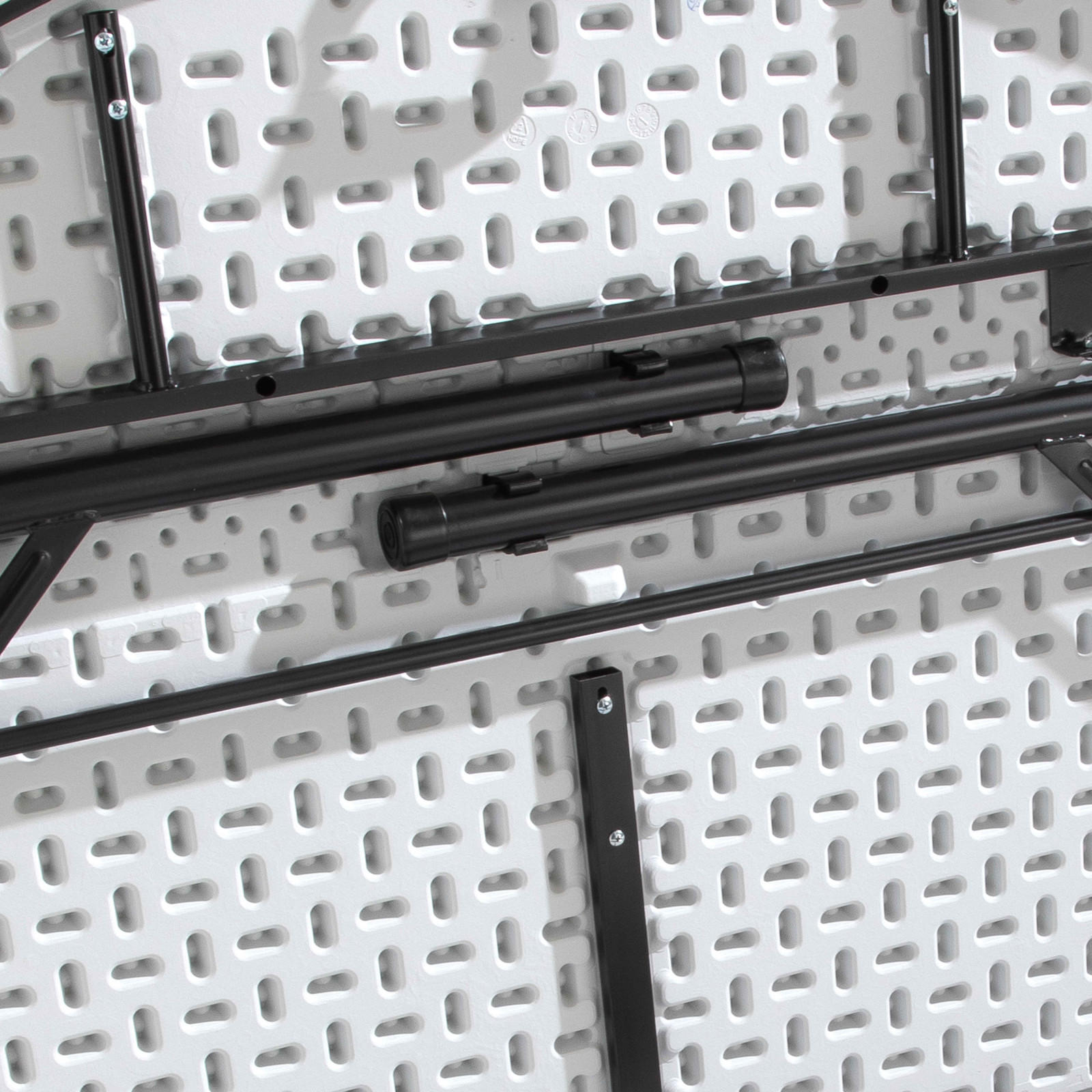 Table pliante ronde en PEHD monobloc 122 cm - 4 places