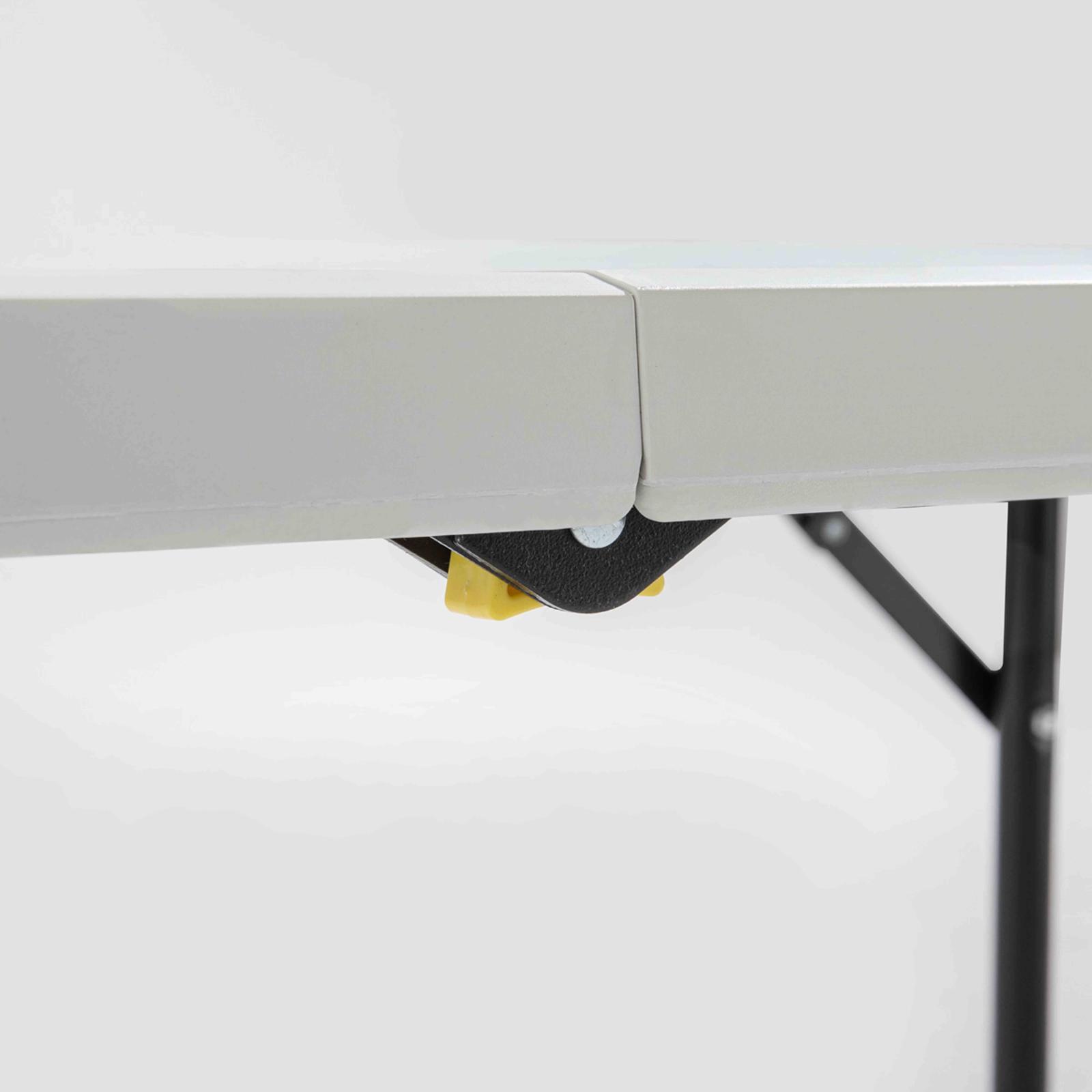 Table pliante 122cm en PEHD - 4 places Table pliante 122cm en PEHD - 4 places