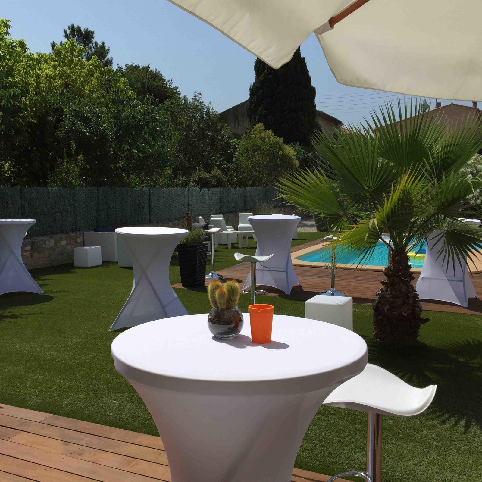 Housse de mange-debout blanche 110x80 cm