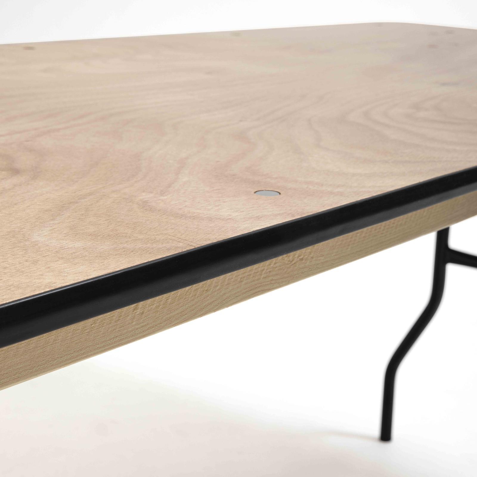 Table 8 places en bois avec pieds rabattables en acier