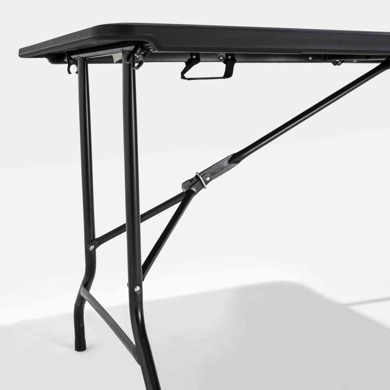 Table noire et chaises pliantes noires 8 places 180cm PEHD