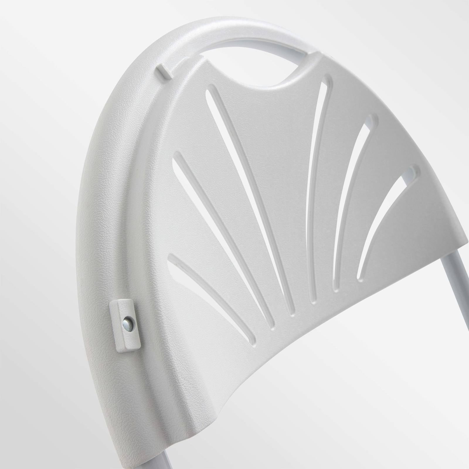 Chaise pliante et housse de chaise blanche