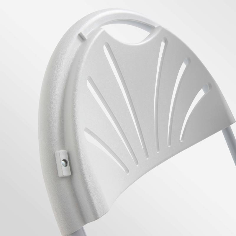 Chaise pliante et housse de chaise blanche