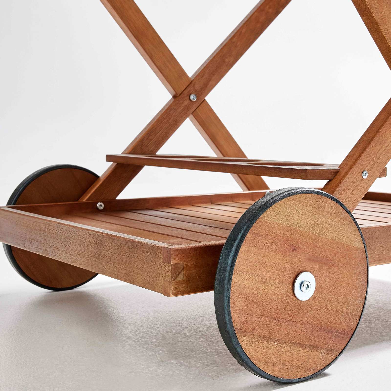 Desserte à roulette en bois d'eucalyptus Desserte à roulette en bois d'eucalyptus