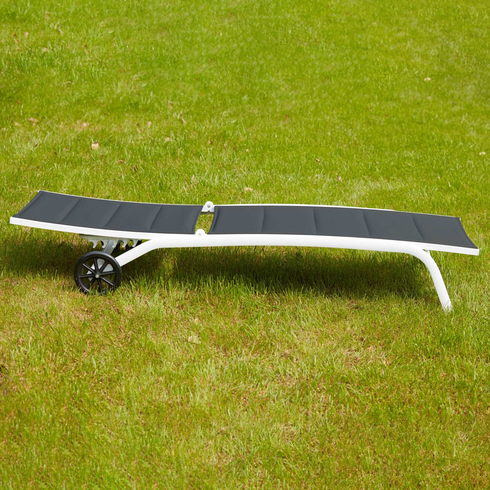 Lot de 2 bains de soleil sur roues en aluminium et textilène