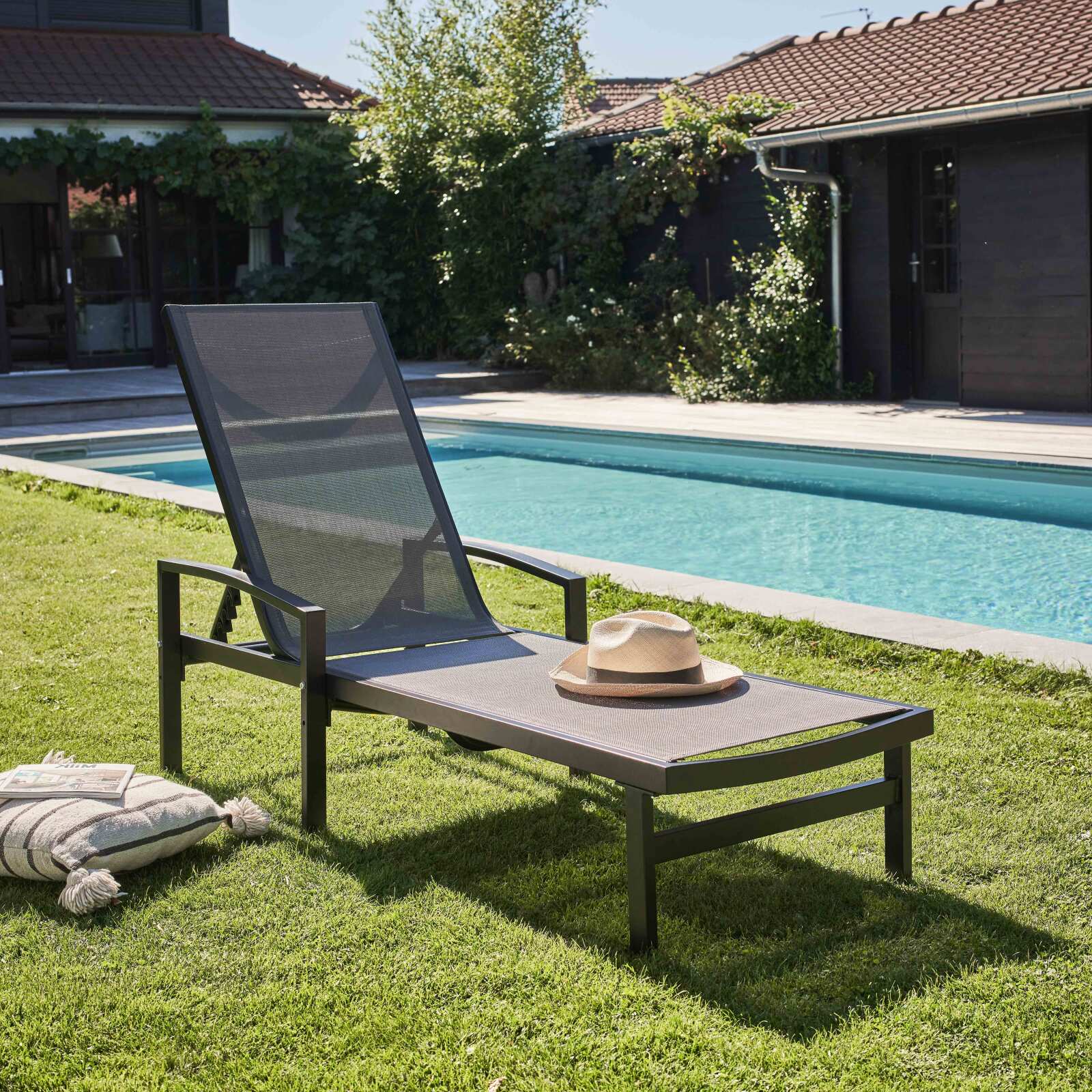 Lot de 2 bains de soleil avec accoudoirs en aluminium et textilène