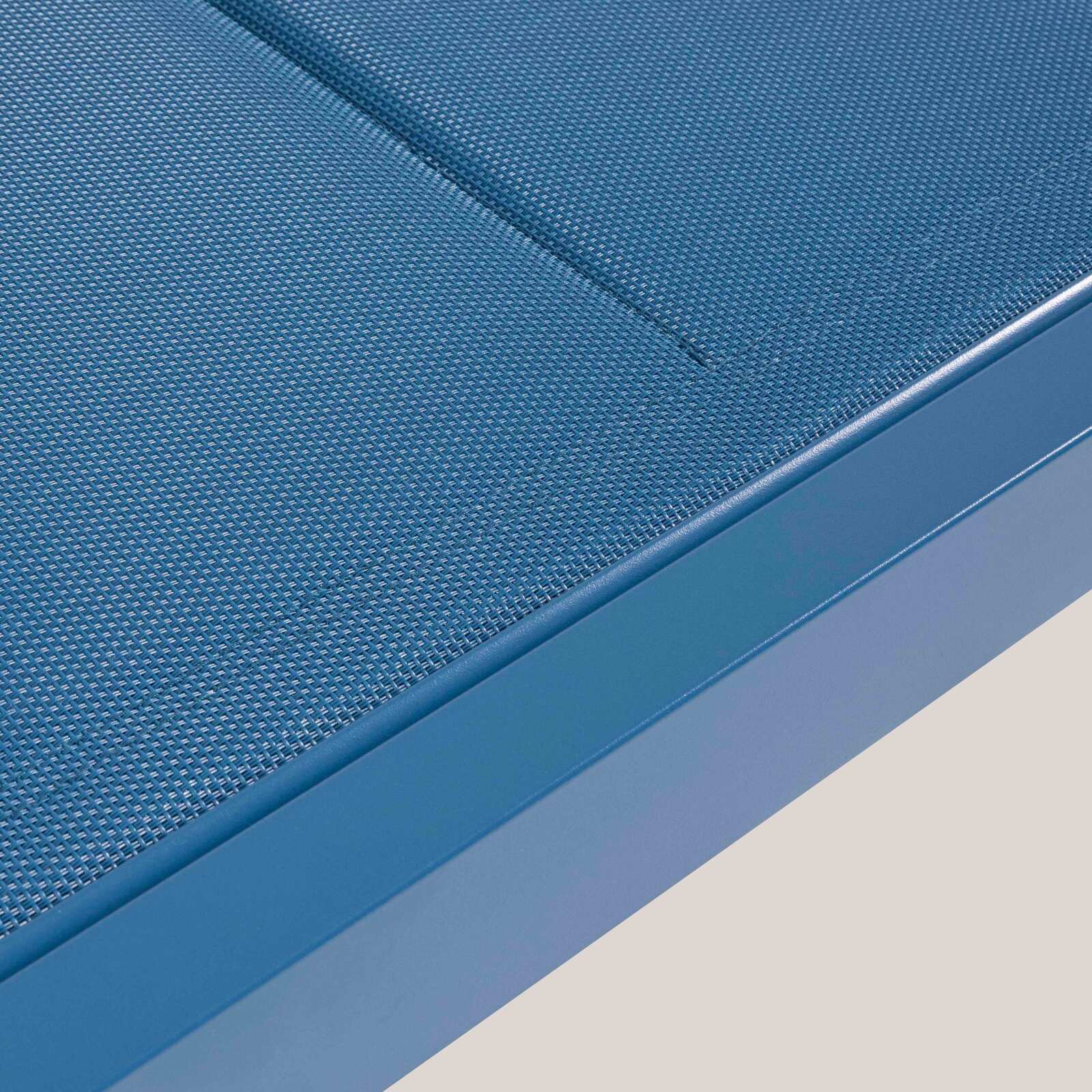 Lot de 2 bains de soleil en aluminium et textilène