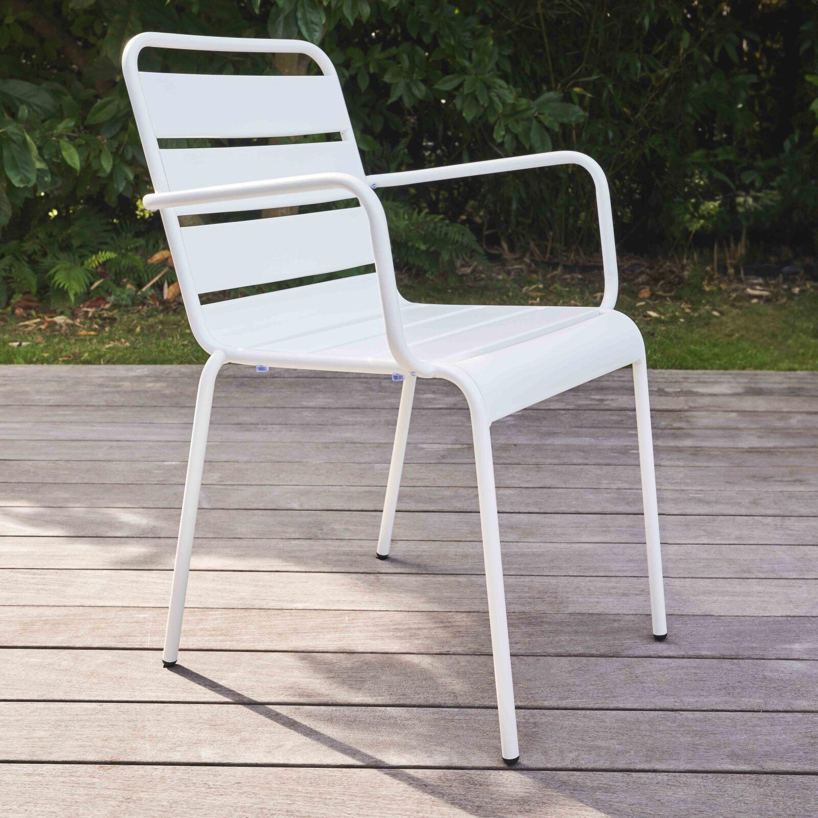 Chaise de terrasse avec accoudoirs en métal