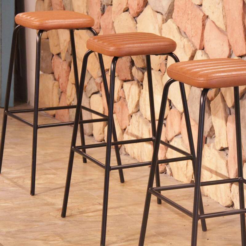 Lot de 2 tabourets hauts en textile enduit et bois FSC®