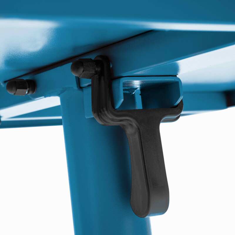 Ensemble table carrée avec plateau inclinable et 2 fauteuils en métal