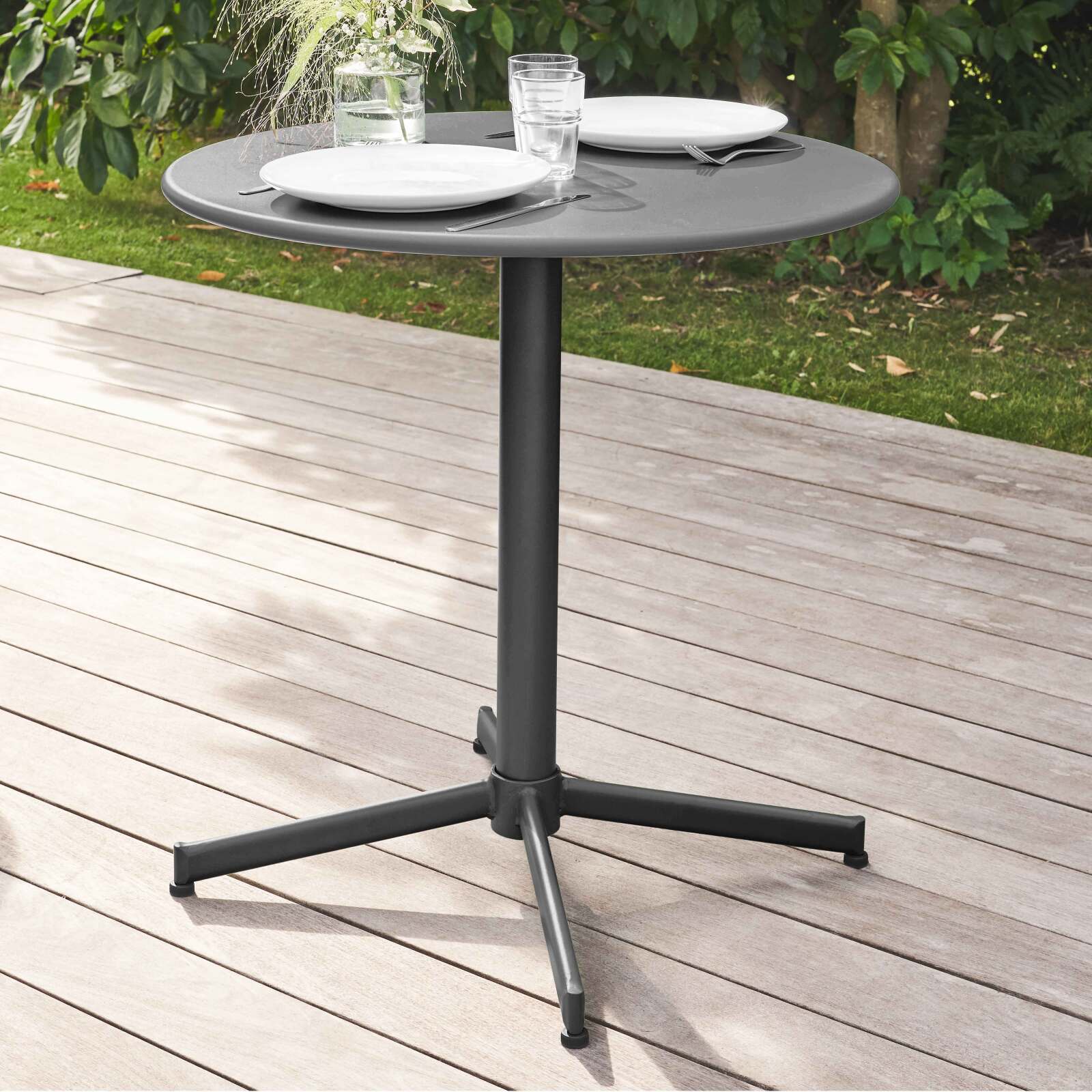 Table ronde en métal (⌀70 cm) avec plateau rabattable - 4 places Table ronde en métal (⌀70 cm) avec plateau rabattable - 4 places