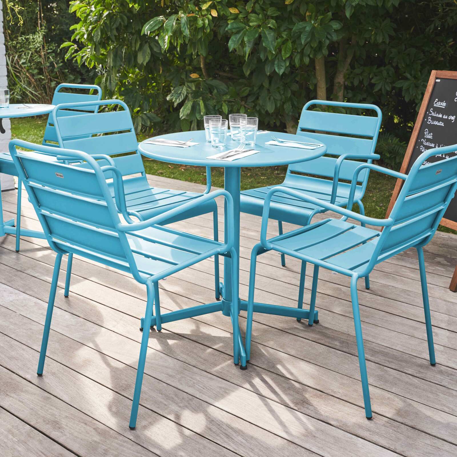 Ensemble table ronde avec plateau inclinable (⌀70cm) + 4 fauteuils en métal