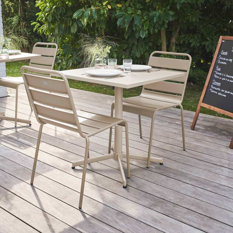 Ensemble table carrée avec plateau inclinable et 2 chaises en métal