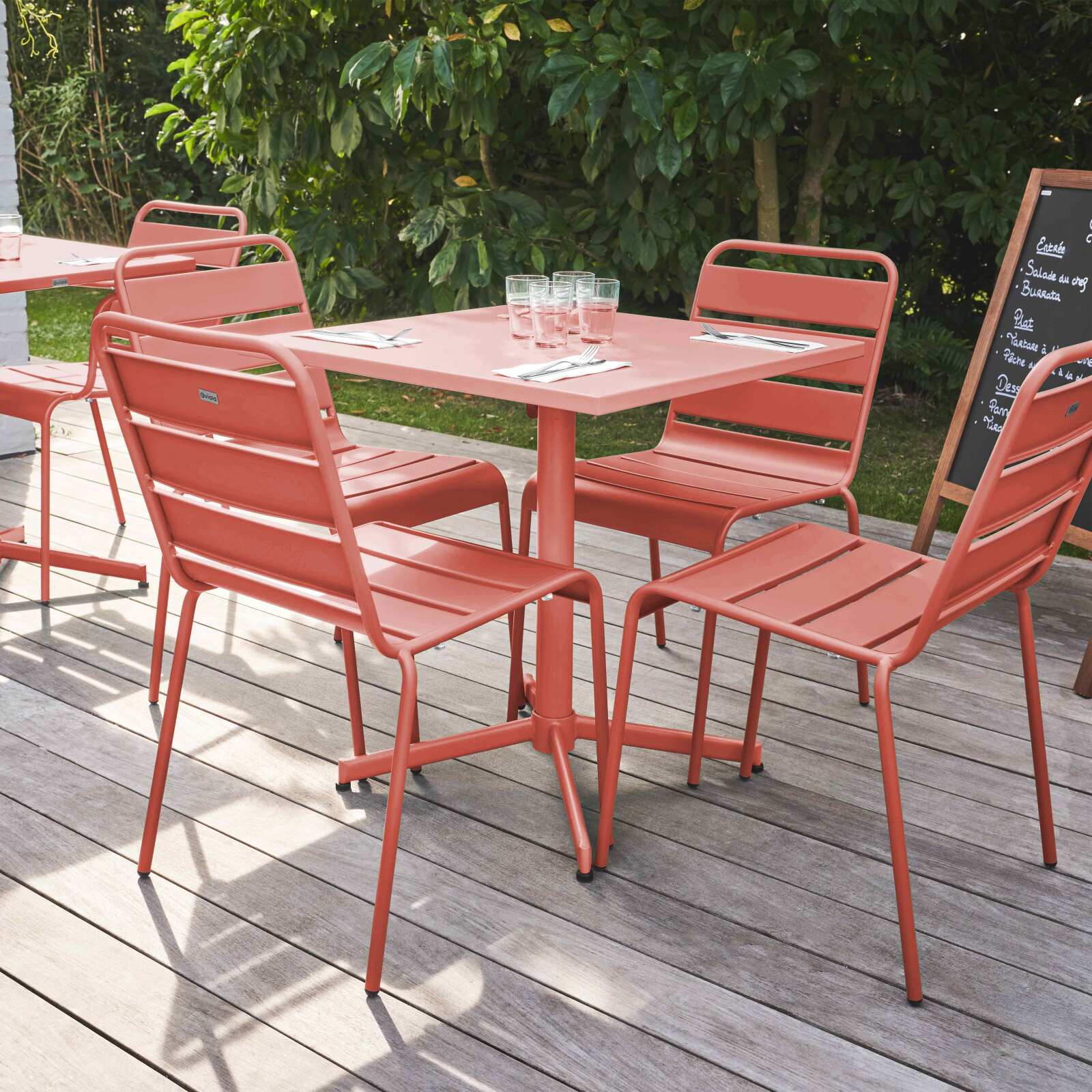 Ensemble de terrasse inclinable (70 x 70 x 72 cm) + 4 chaises en métal