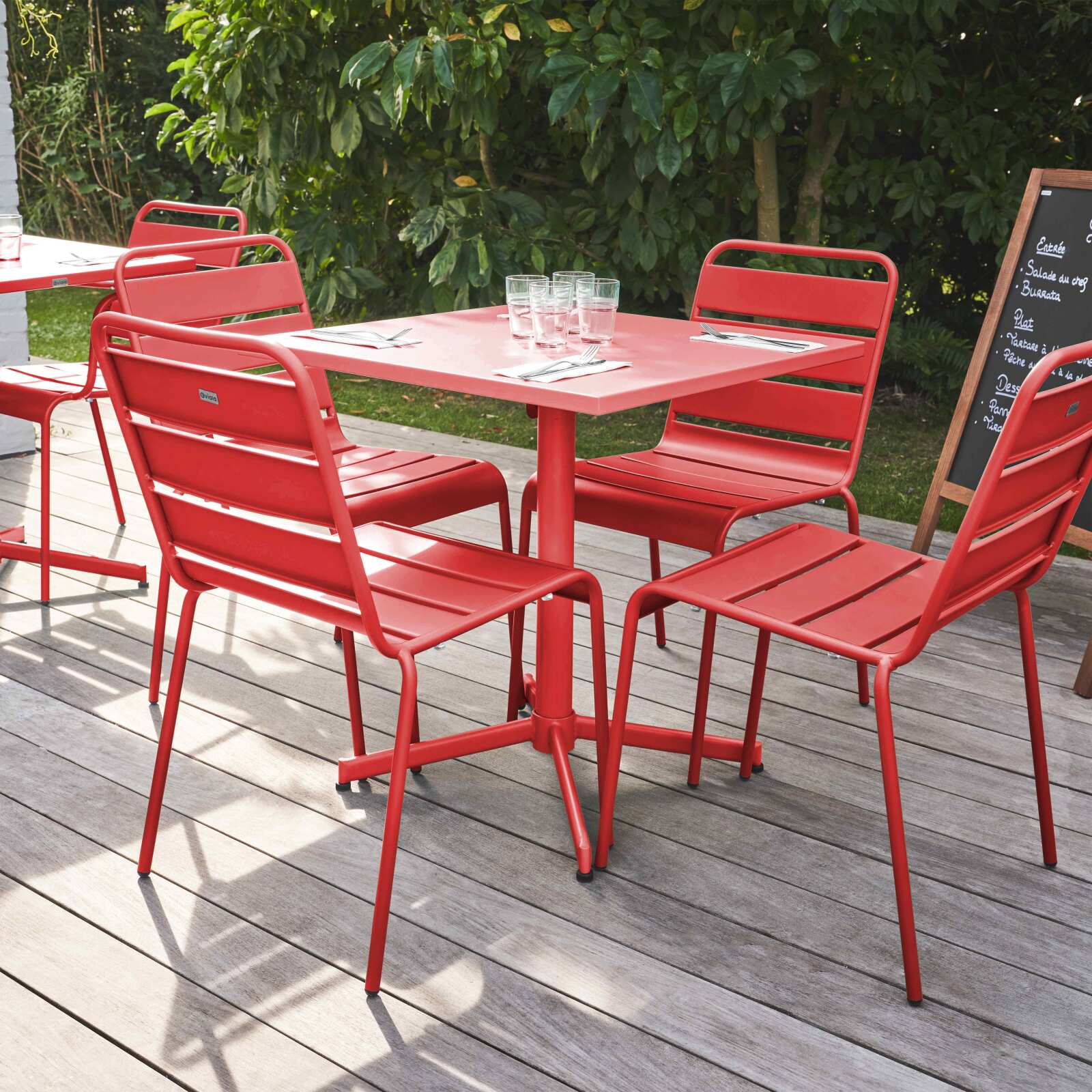 Ensemble de terrasse inclinable (70 x 70 x 72 cm) + 4 chaises en métal