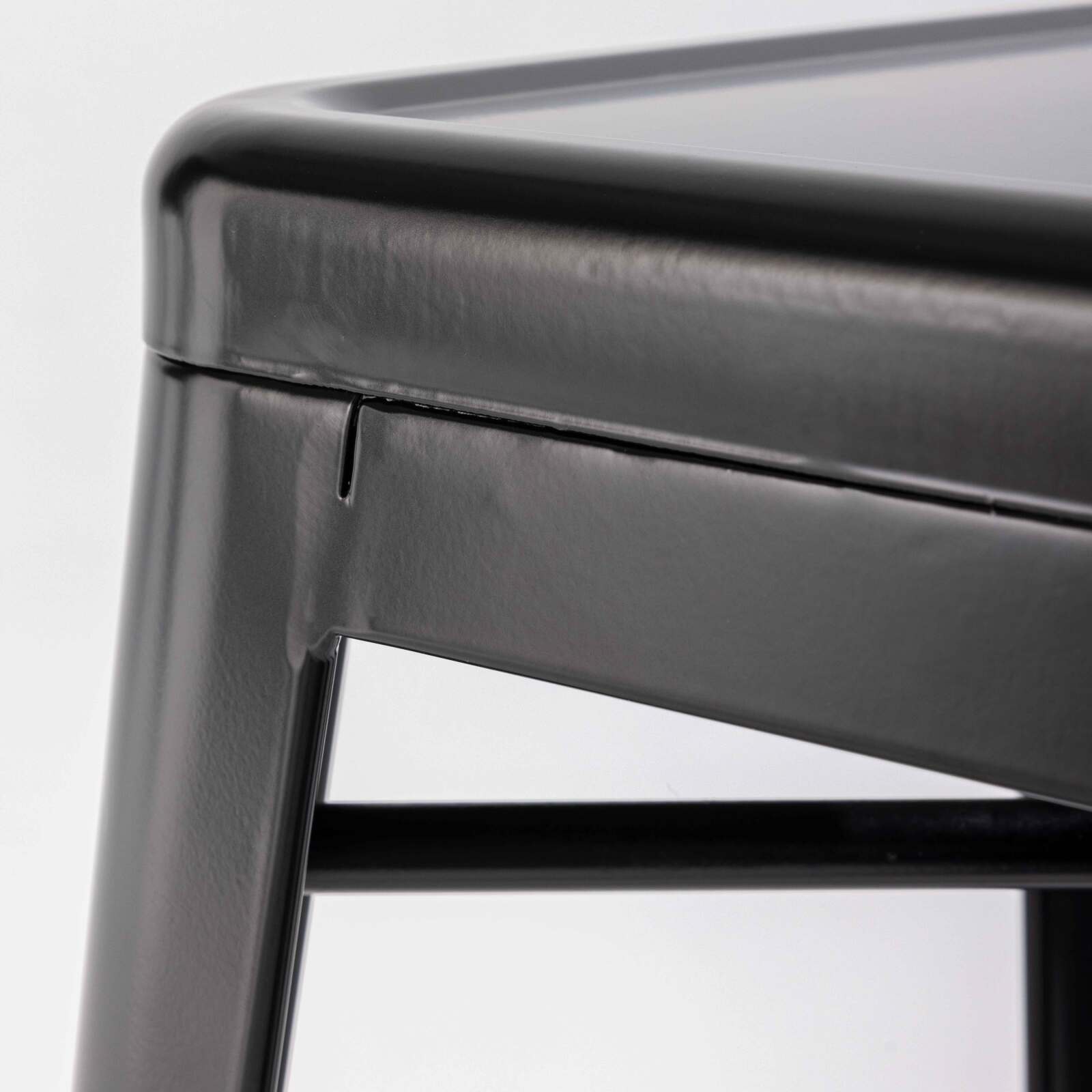 Tabouret industriel en métal mat