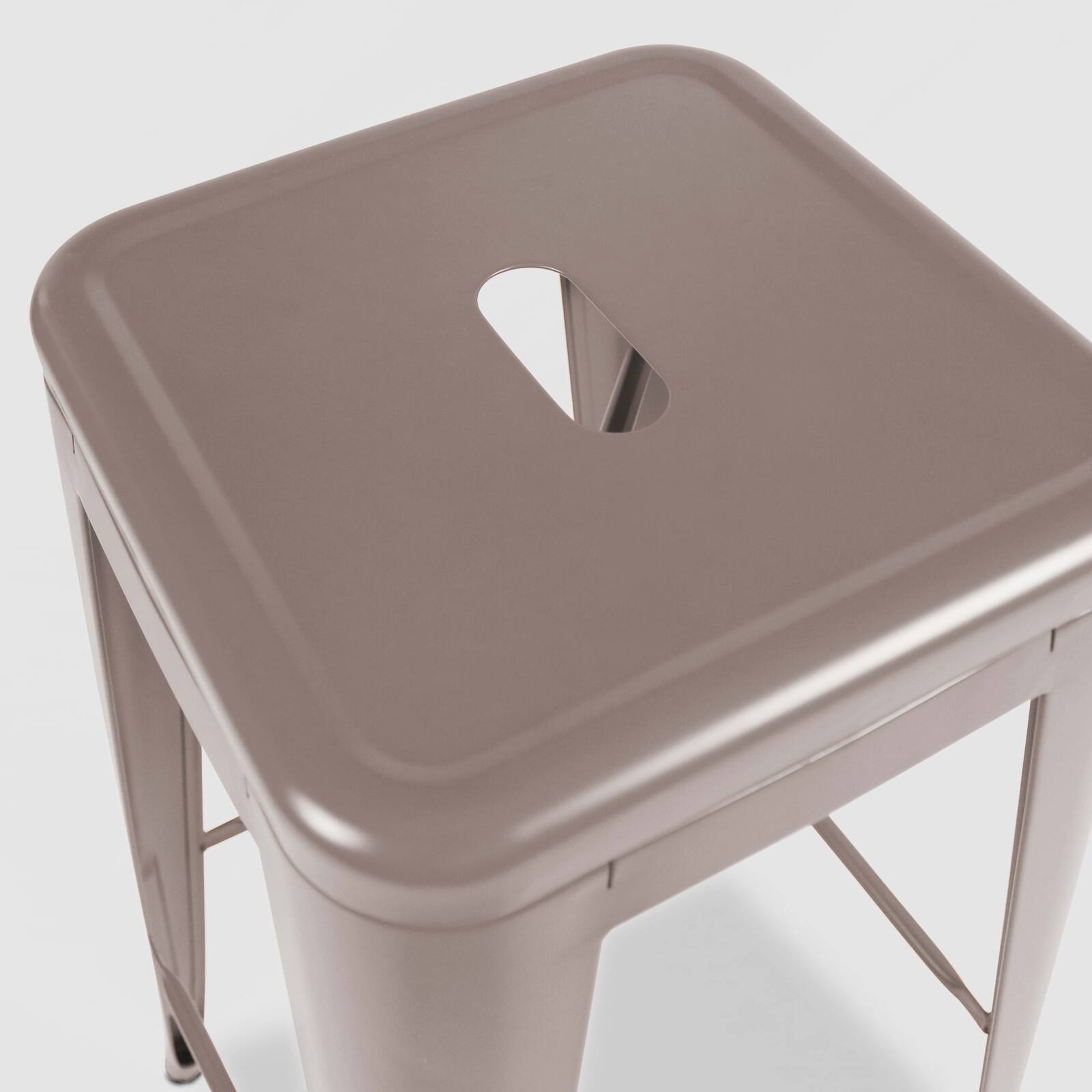 Lot de 4 tabourets en métal mat