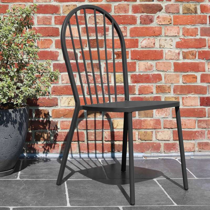 Chaise bistrot ajourée en métal