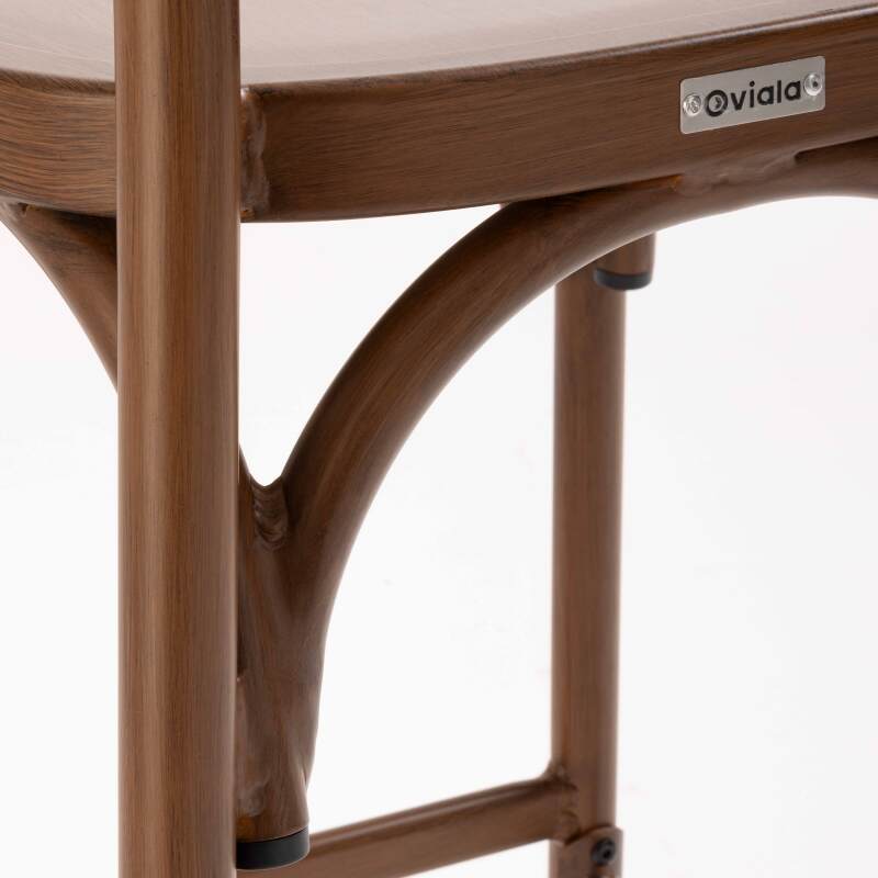 Chaise haute en aluminium