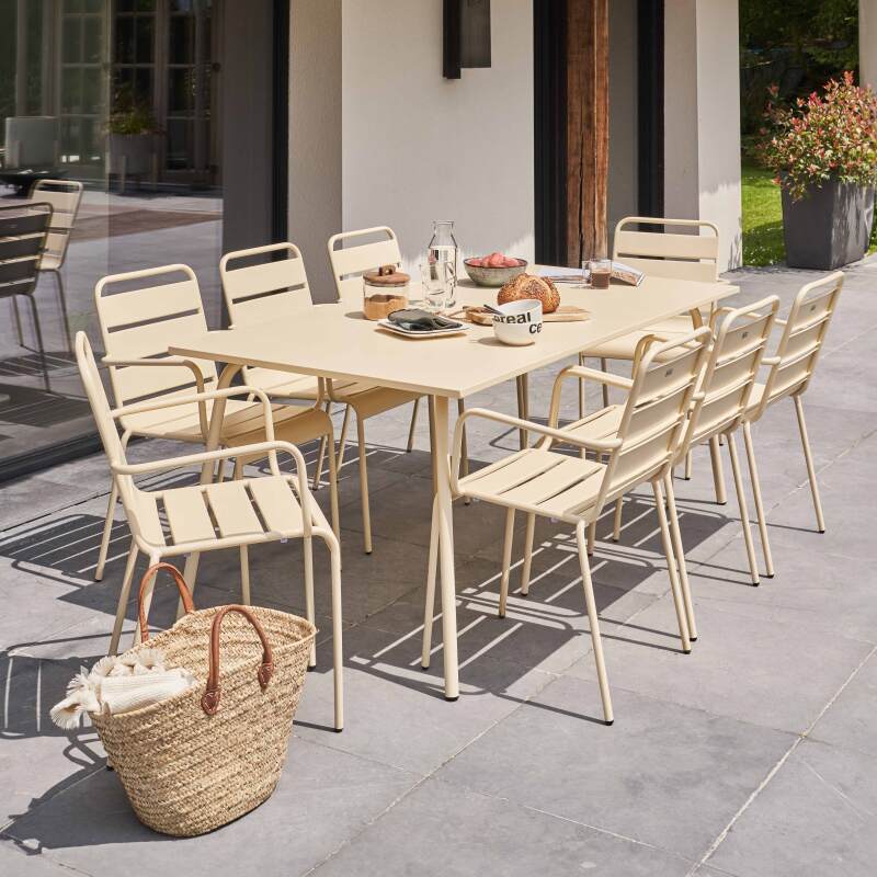 Ensemble table rectangulaire 180 cm et 8 fauteuils en métal (2/7)