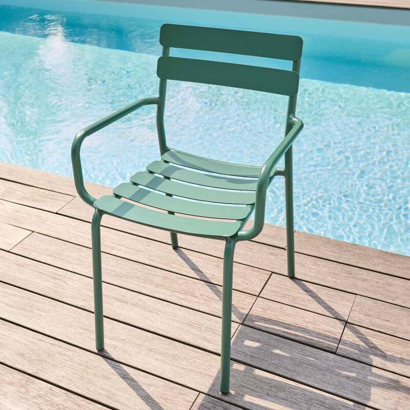 Chaise de terrasse avec accoudoirs en aluminium