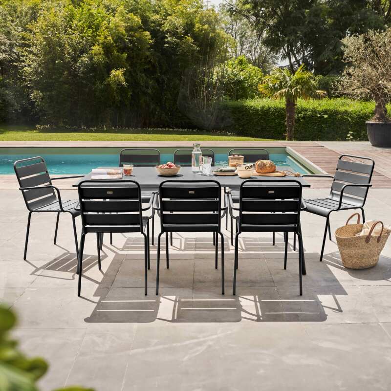 Ensemble table rectangulaire 180 cm et 8 fauteuils en métal