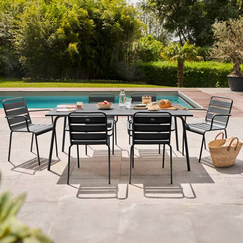Ensemble table rectangulaire 180 cm et 6 fauteuils en métal