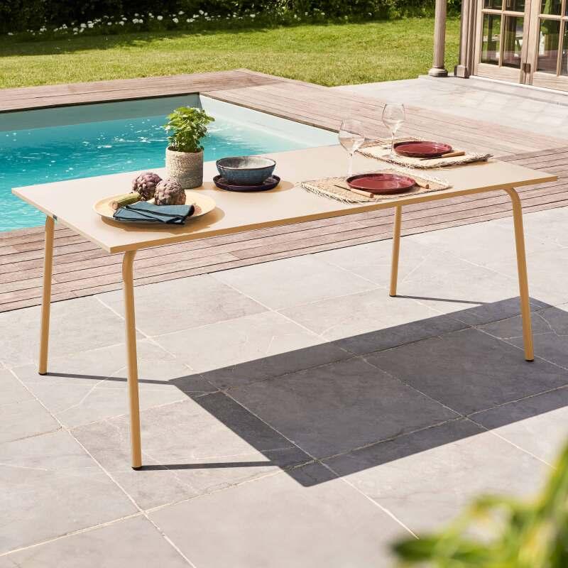 Table rectangulaire en métal (180 cm) -  8 places