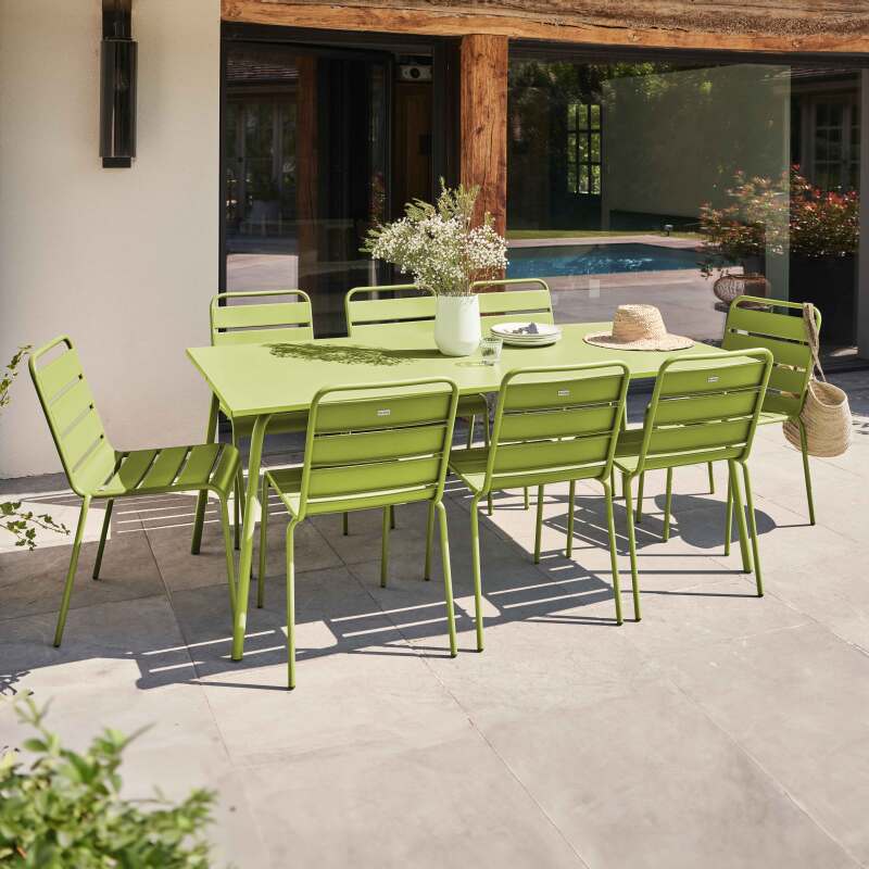 Ensemble table rectangulaire 180 cm et 8 chaises en métal